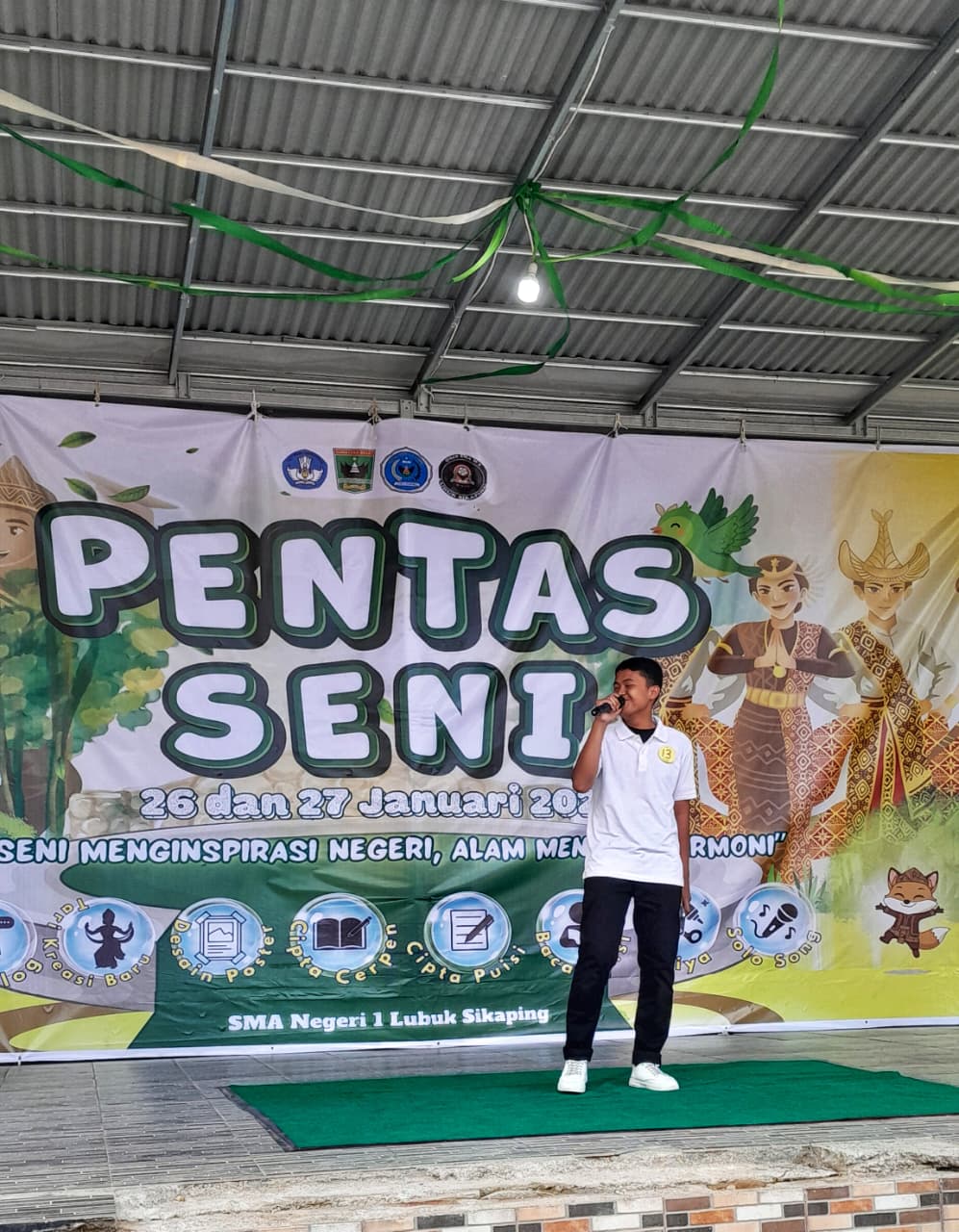 Pelombaan Pentas seni Solo Song
