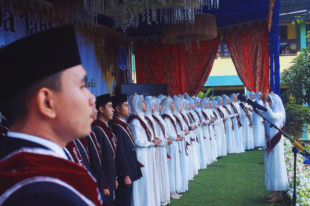Bangga! SMAN 1 Lubuk Sikaping Lahirkan Ratusan Hafiz/Hafizah Baru di Tahun Ini.