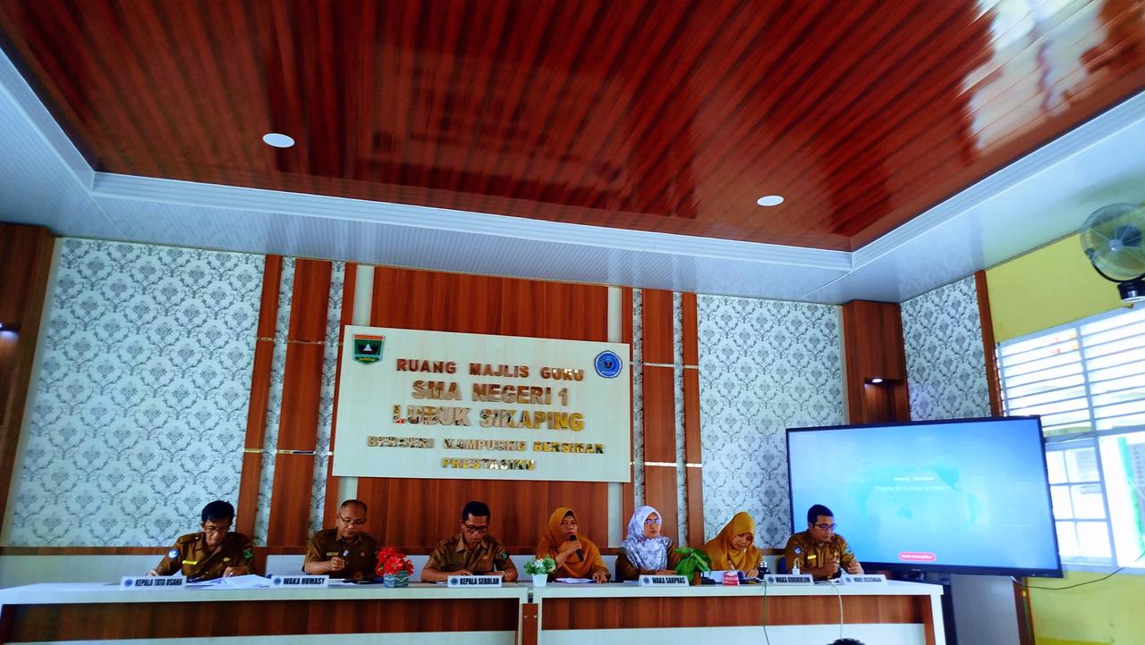 Sosialisasi Aplikasi SHOLLU pada Rapat Pembelajaran Ramadhan di SMAN 1 Lubuk Sikaping